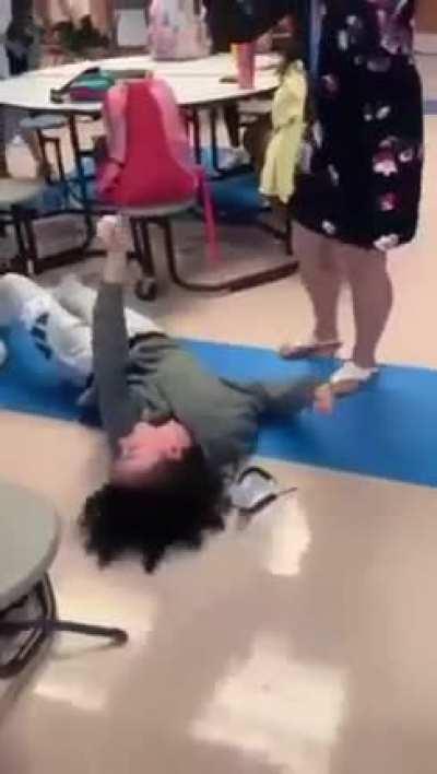 Bro got rocked and had a seizure (not my video)