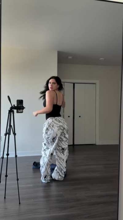 Vamos bater juntos para ela no Zangi 2582651840