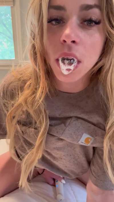 Put your cock in my face