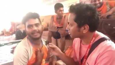 Kanwar Yatri shows a lakh worth of Charas and says how it’s a very common practice to consume Charas and Ganja all through Kanwar Yatra | Source: Shahbaz Ansar