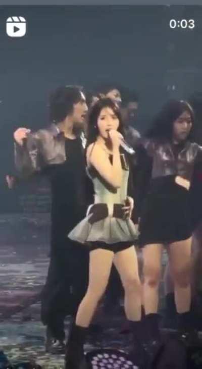 IU 🔥