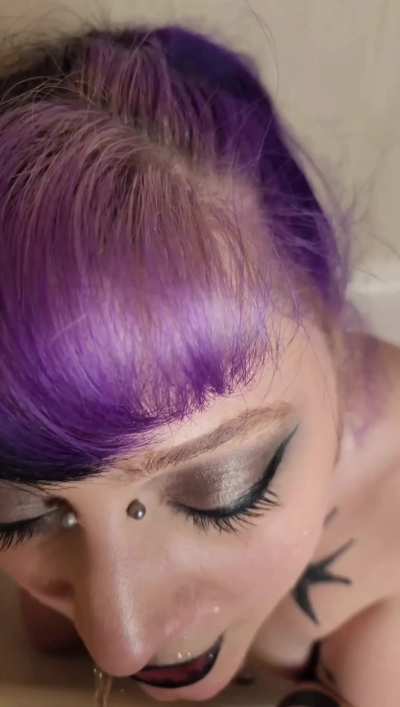 Toilet service with a smile 🖤