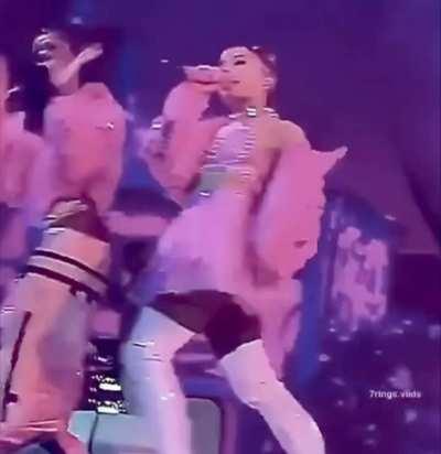 Bodacious booty bounce..