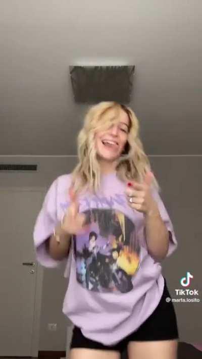 Marta Losito lingua👅+culo🍑