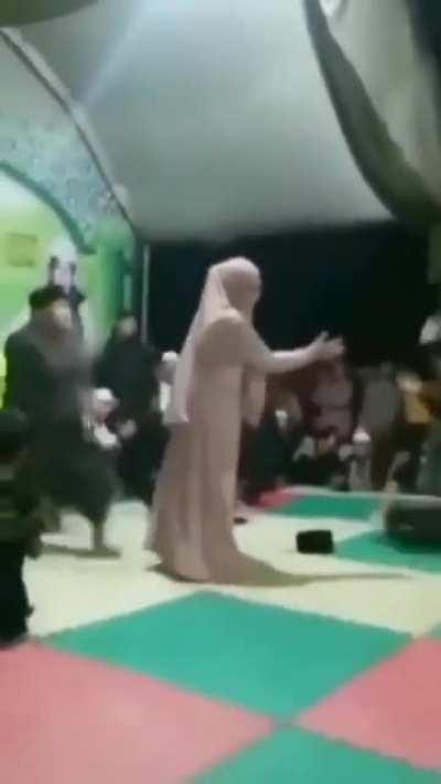 The hijab clearly protects you from men, here's the evidence 😈