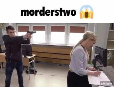 ale jak oni mogom takie zeczy w telewizji pokazywac moja babcia to oglonda 😭😭😭😔😔😔😔☹️☹️🙄🙄