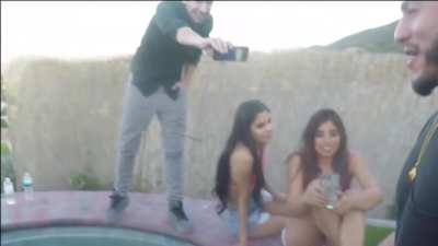 Asian GIF by beatingbeat