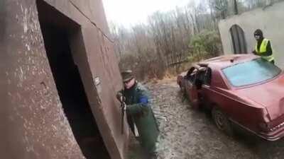 When a doom player tries a tactical shooter