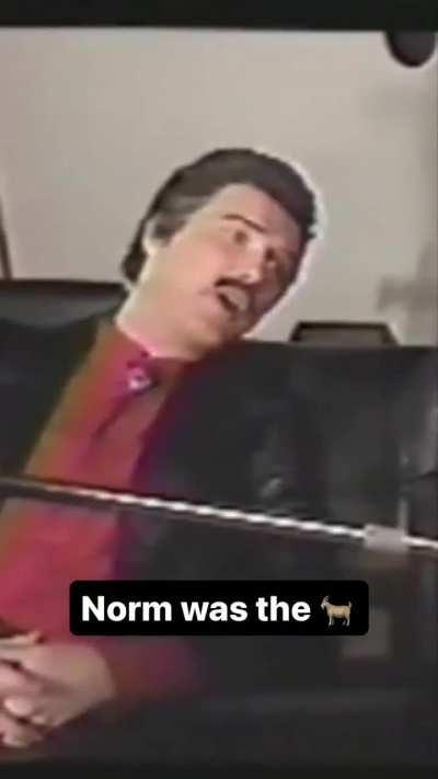 Norm MacDonald as Quentin tarantino 