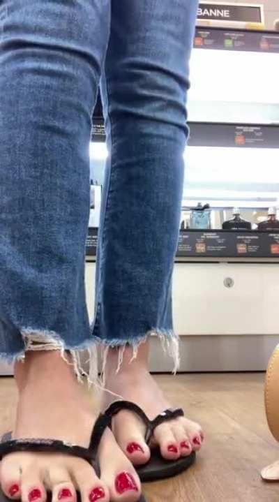 Help me choose a new color? I wanna know which shade turns you on the most 😏