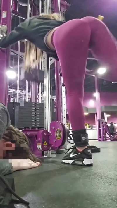 Half of y'all would do this if she asked. That's why you're locked up.