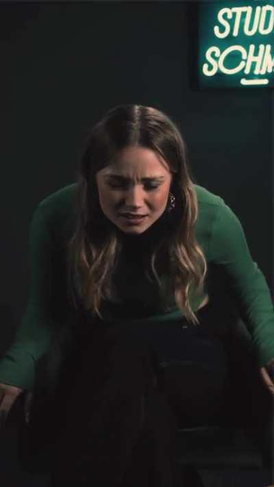 Julia Beautx errät videotitel bei Studio Schmitt (vom 07.06.23)