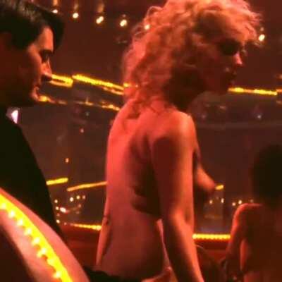 Hot edit I've made of Elizabeth Berkley's incredible 'Showgirls' lapdance...