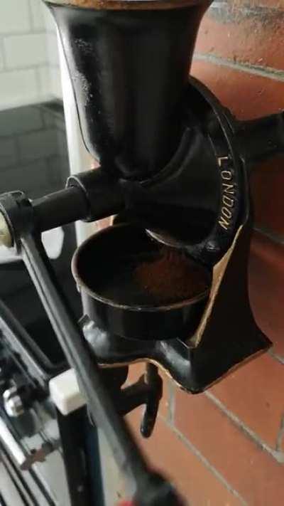 Refurbished antique grinder - what say ye? Taken me a week to get the grind about right, but seems to do the trick!