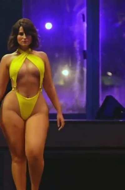 Claudia Martinez (@claudiao1o)