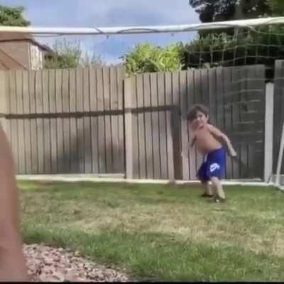 Dad playing with his kid so Wholesome🥰