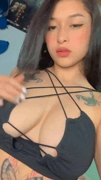 My Latina body is is worthy of your cream