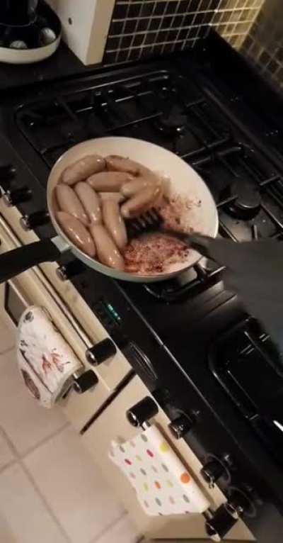 I had the genius idea of using gloves to prevent the hot oil...