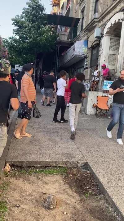 This happened like 3-ish hours ago when I was walking back home. 