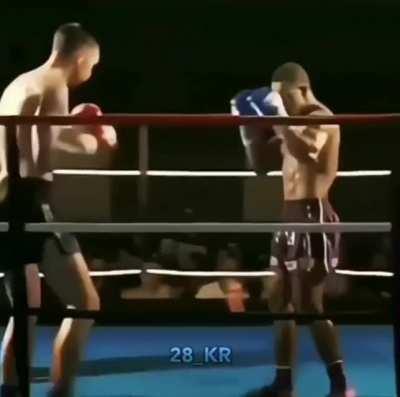 Jonathan Tuhu knocks out his opponent with a single kick