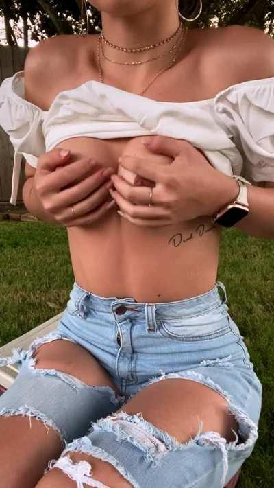 Wish I had more interesting neighbors~ [gif] [oc]