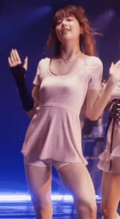 LE SSERAFIM - Eunchae