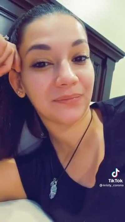 This is why celebrities should have bodyguards