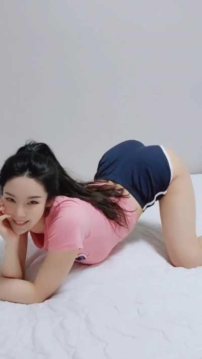 norajoy_official - Back arch