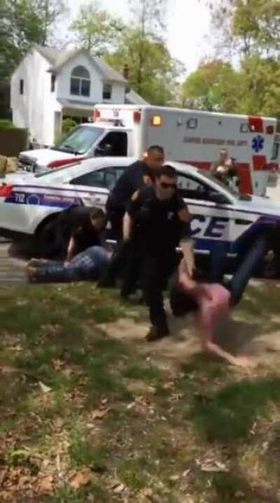 WCGW attacking an officer from behind