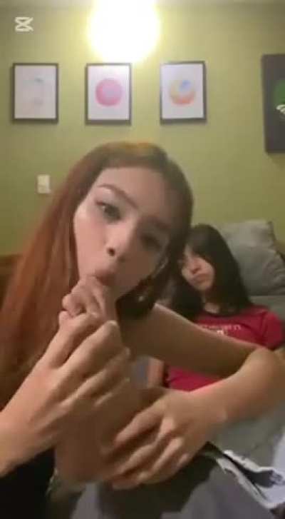 Amateur Latina feet worship