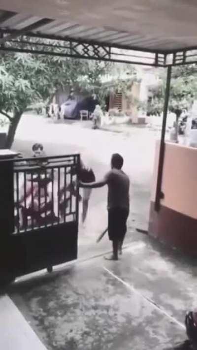 iNnOcEnT mAn gEtS sTabBeD tHeN dAnCeD uPoN bY gAnGsTeRs