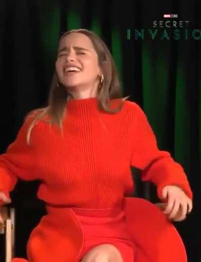 Emilia Clarke begging for it 🍆