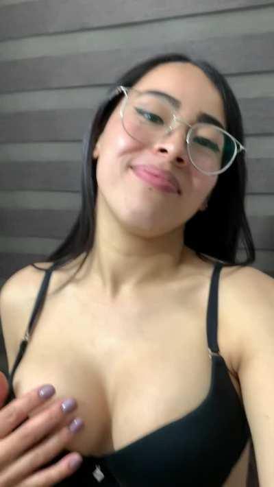 I’m only 19, but I would fuck every older guy on here