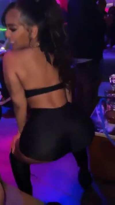 Ayisha 🔥🔥(@ayishadiaz)