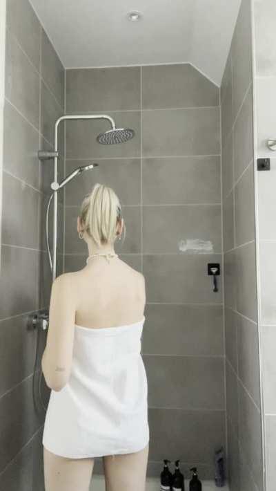 Can I be your German fuck doll?