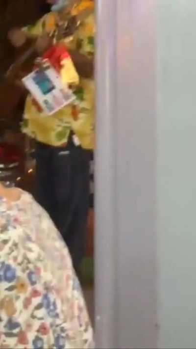 I’m at batu lintang kopitiam and I saw this guy 