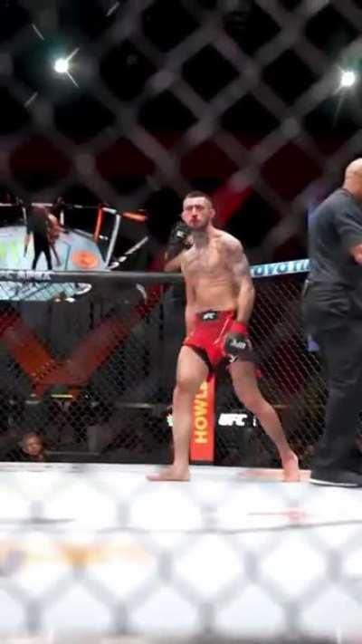 UFC fighter Charles Jourdain goes crazy and sparta kick his opponent.