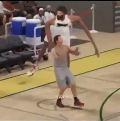 Man this is just so funny !!