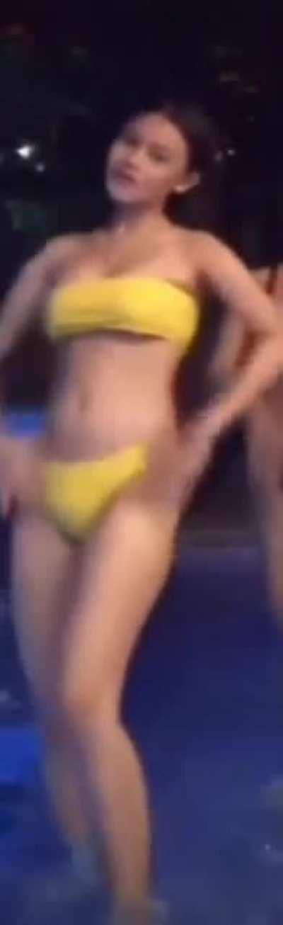 Talented Filipina dancing on TikTok