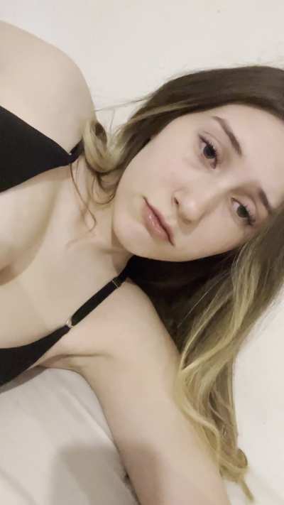 18f. can i send you nudes?