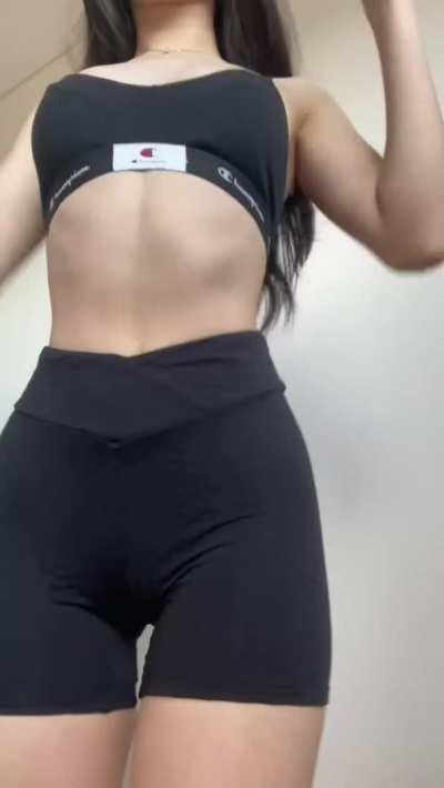 Help me stretch this pussy out before my workout? 🧘🏻‍♀️