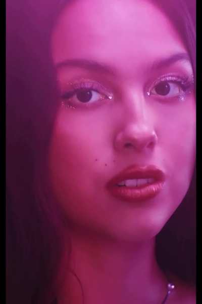 Olivia really selling it