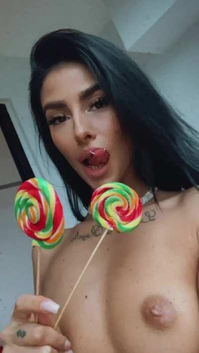 happy holidays! here's a treat for y'all