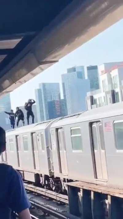 These guys took the game seriously 🤣