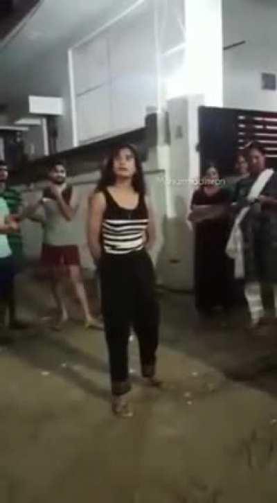 Lucknow Girl old video