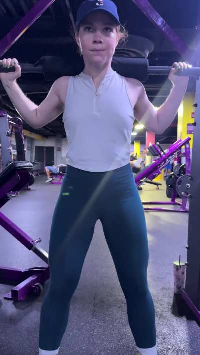 Showing off Rose’s perfect pussy at the gym