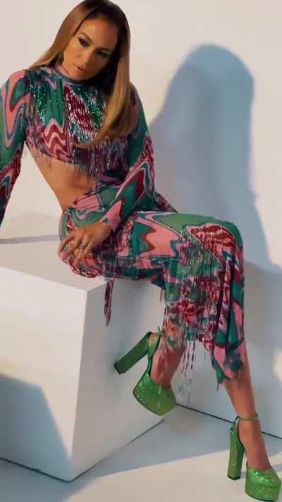 Jennifer Lopez: Revolve