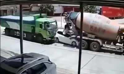 A couple survives unscathed after an extreme accident