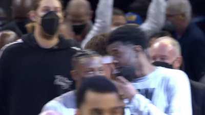 [Highlight] Wiggins gets the steal and Klay drills the triple to end the half up 28