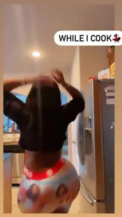 I wanna cook with her